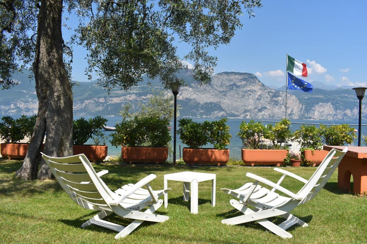 Hotel Garni Vela D'Oro Brenzone sul Garda Exteriör bild