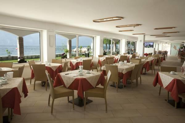 Hotel Garni Vela D'Oro Brenzone sul Garda Exteriör bild