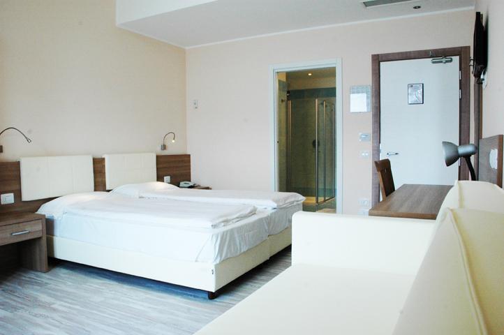 Hotel Garni Vela D'Oro Brenzone sul Garda Exteriör bild
